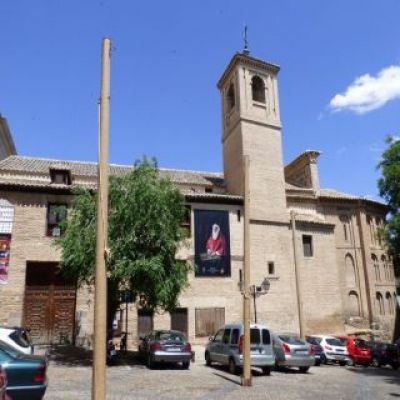 Plaza de San Vicente con la iglesia del mismo nombre