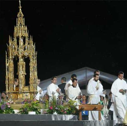 La custodia en Madrid, en JMJ, en agosto de 2011 ante Benedicto XVI La custodia en Madrid, en JMJ, en agosto de 2011 ante Benedicto XVI