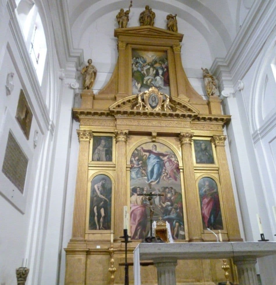 Retablo mayor que conserva dos lienzos originales del Greco Retablo mayor que conserva dos lienzos originales del Greco