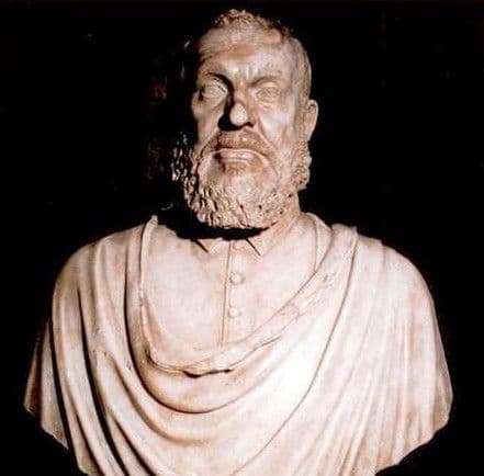 Busto de Juanelo Turriano en el Museo de Santa Cruz de Toledo Busto de Juanelo Turriano en el Museo de Santa Cruz de Toledo