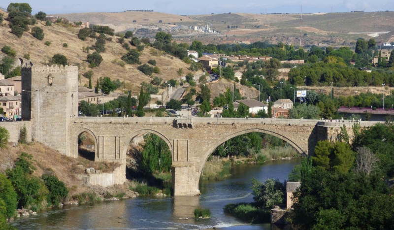 Dos puentes medievales de Toledo: Alcántara y San Martín